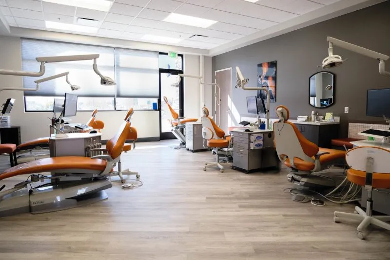 Operatory room with multiple dental chairs